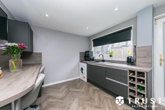 2 bed Terraced for sale Image 4