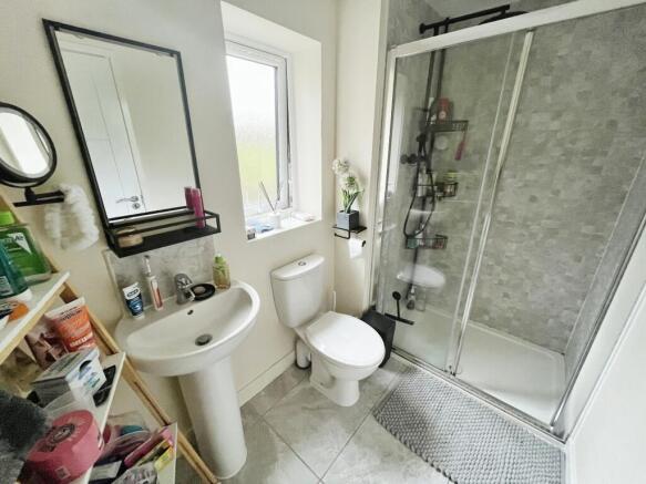 Master En-suite