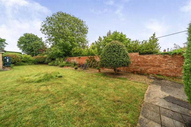 Eastern Garden to Wall