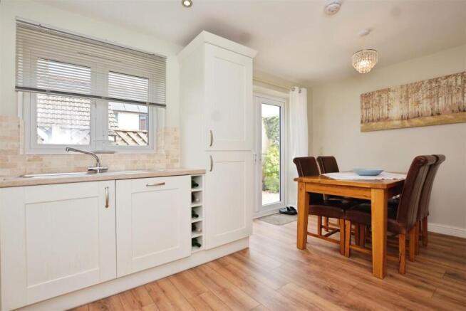 2 bed Semi-Detached for sale Image 6