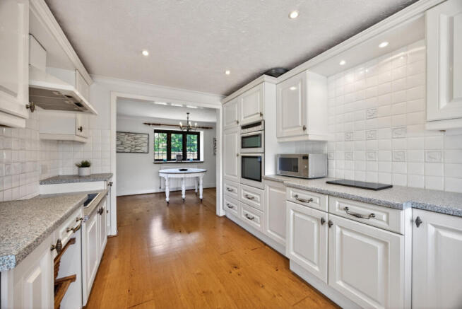 Kitchen/Dining