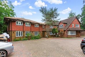 11, Parkfield, Rickmansworth WD3 5AY