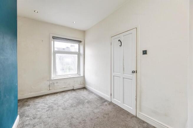 2 bed Terraced for sale Image 8