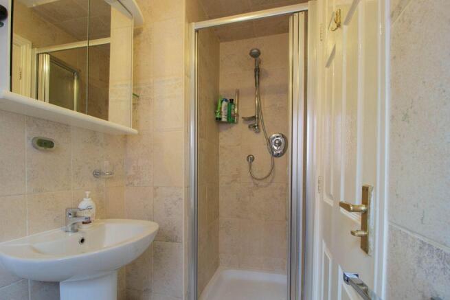 Ensuite to Bed 4