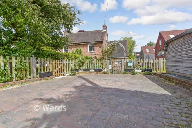 Driveway/Parking