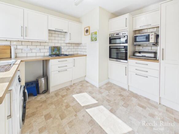 2 bed Bungalow for sale Image 5