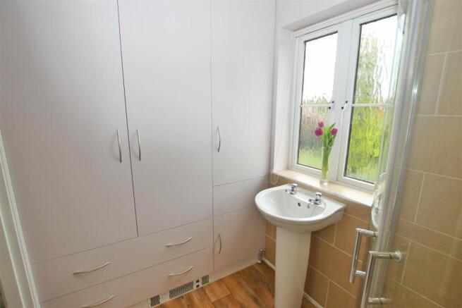 MASTER EN-SUITE
