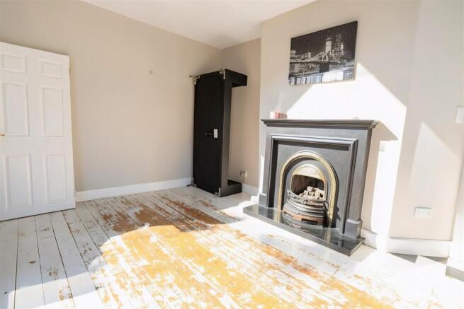 2 bed Terraced for sale Image 6