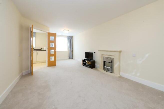 Lysander House, Ickenham, UB10 photo 4