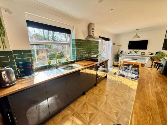 Kitchen/Dining Room