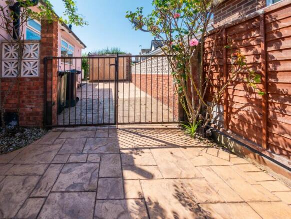 Driveway to Garden