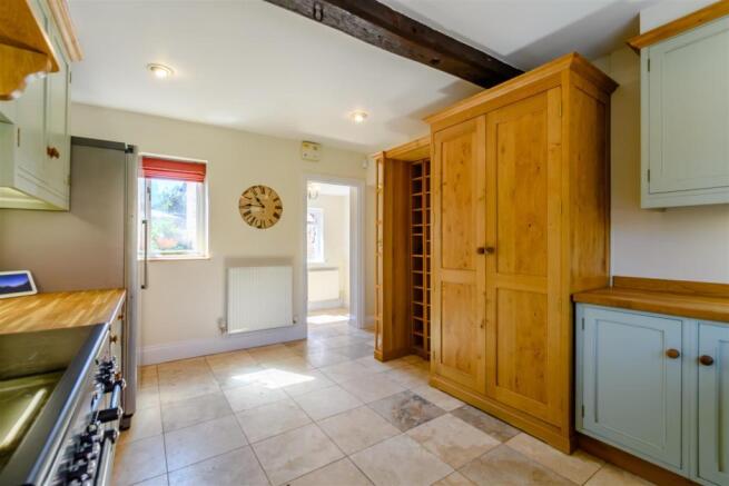 8417441-interior04.jpg