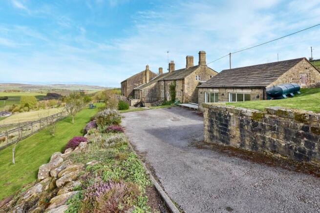 4 bed Semi-Detached for sale Image 8