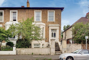 Flat 6, 26, Cadogan Road, Surbiton KT6 4DJ