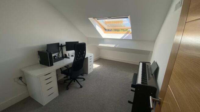 Photo 12
