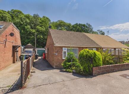 Bournewood, Hamstreet, Ashford TN26 2HL