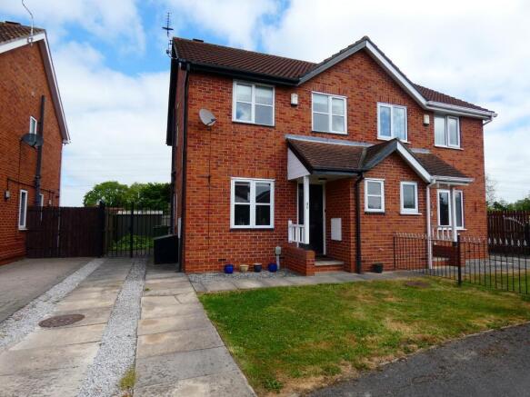 2 bedroom Semi Detached House for sale