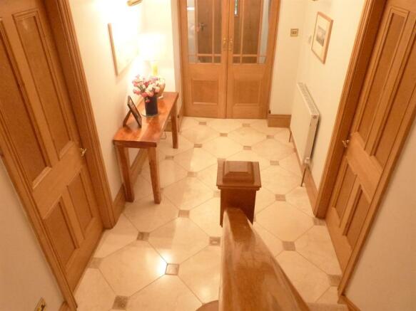 ENTRANCE HALLWAY 