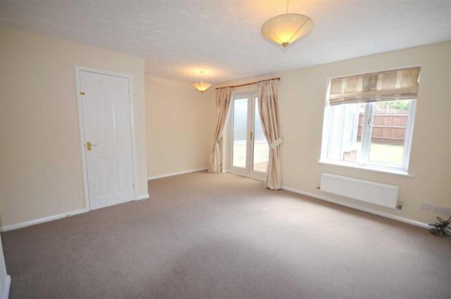 Sitting/Dining Room