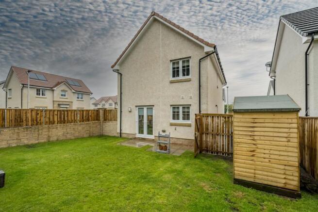 076-2_Hunterfield_Place_Carluke_ML84GY.jpg