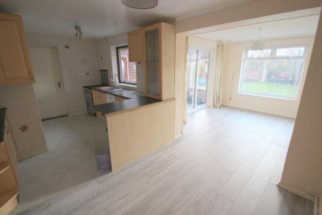 Kitchen/Dining
