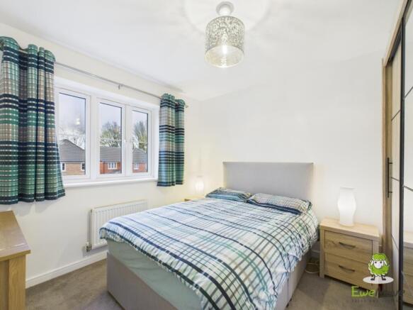 EweMove Estate Agents Basingstoke - Longwood Copse