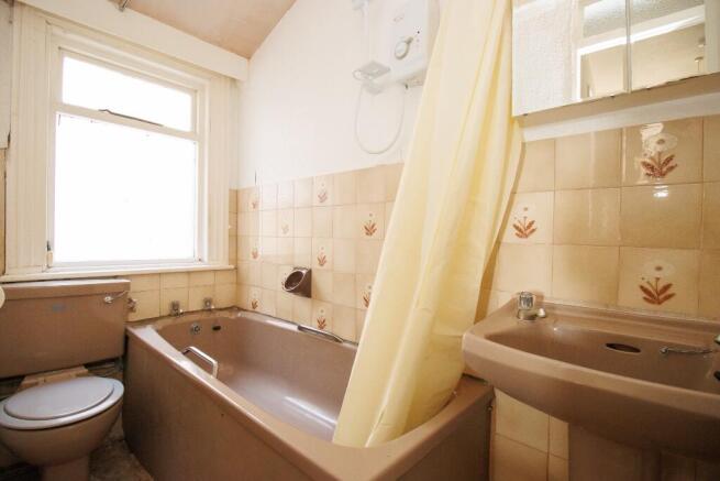 2 bed Apartment for sale Image 4