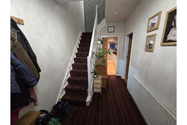 3 bed Semi-Detached for sale Image 9