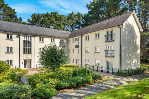Echo Crescent, Plymouth, PL5 3UQ