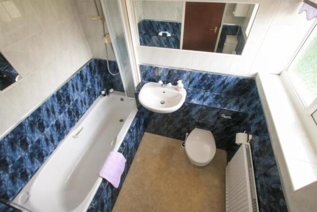 HOUSE BATHROOM