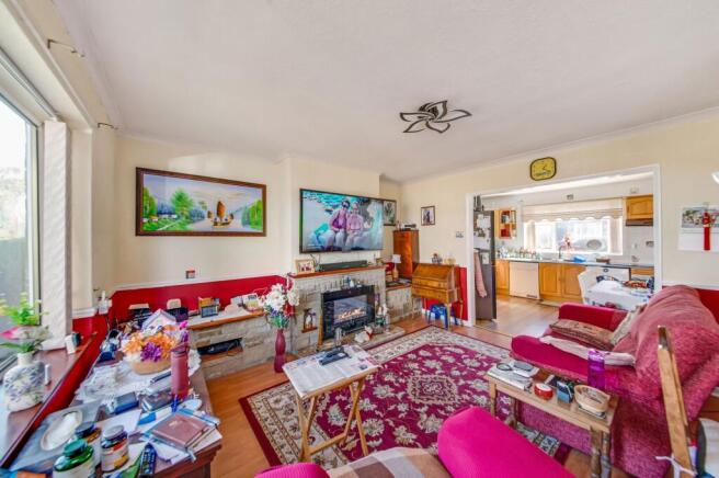 3 bed Semi-Detached for sale Image 9