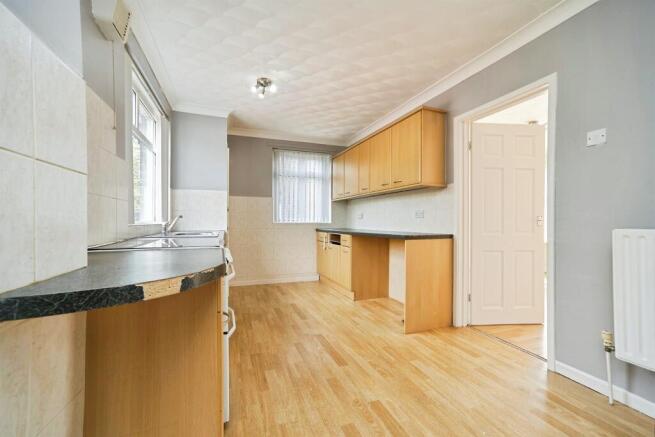 2 bed Semi-Detached for sale Image 8