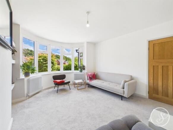 4 bed Semi-Detached for sale Image 4