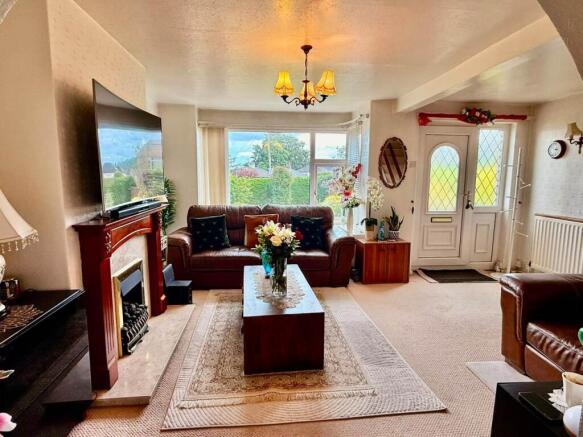 3 bed House to rent Image 7