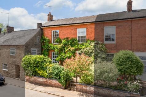 NN14 Bridge Street, Geddington