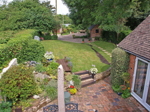 Photo 11
