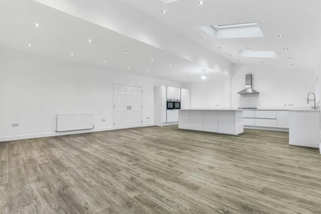 Living / dining / kitchen