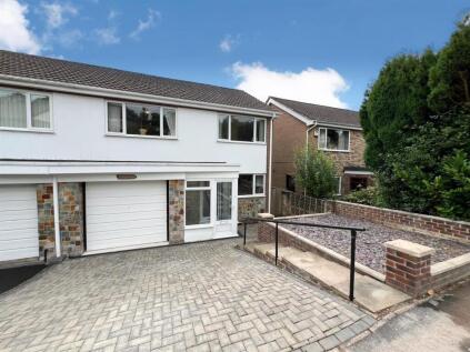 Woodstone Avenue, Endon, ST9 9DL.