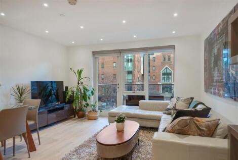 Waterford Court, Canary Wharf. London, E14