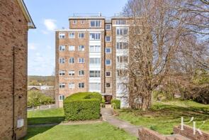 4, 132 Shanklin Court, Hangleton Road, Hove BN3 7SB