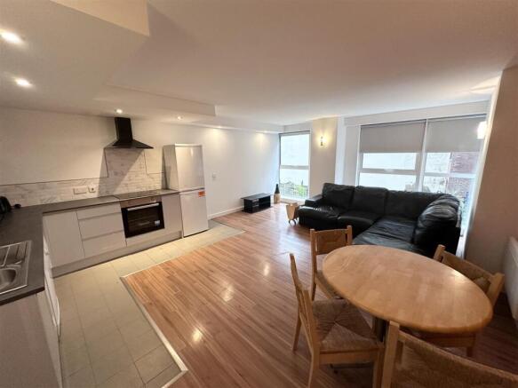 Kitchen/Lounge