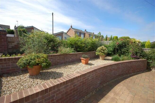 FRONT GARDEN