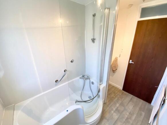 1 bed Apartment for sale Image 7