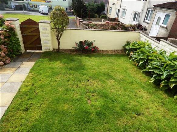Front Garden - pic 2