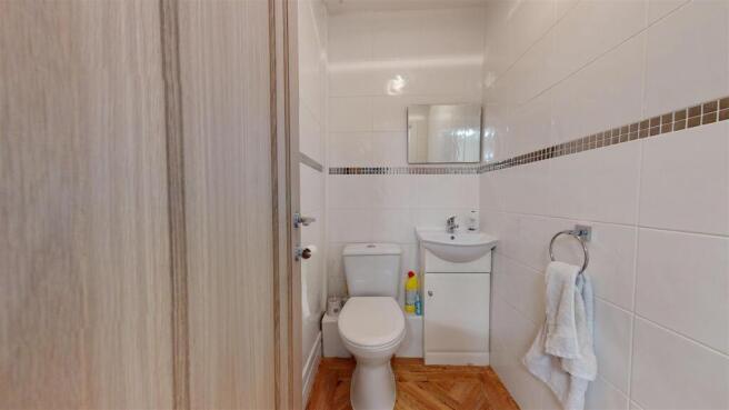 Lakeside Court WC