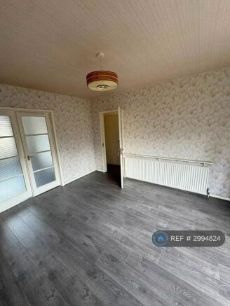 3 bed Semi-Detached to rent Image 5