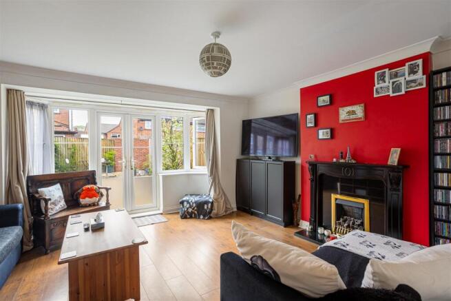 3 bed Terraced for sale Image 3