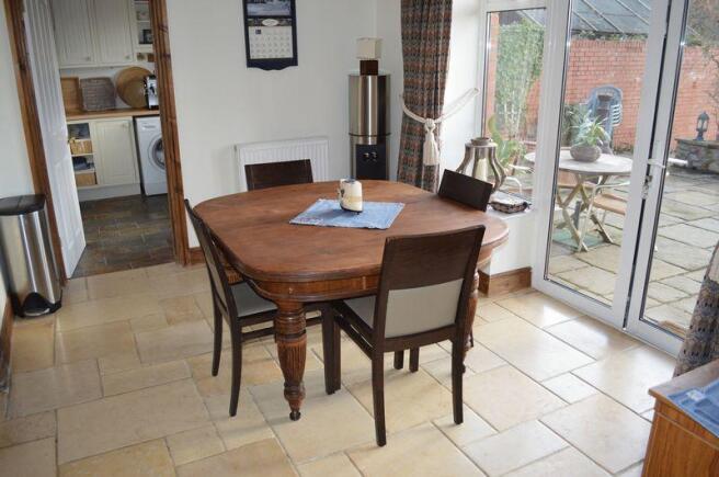BREAKFAST ROOM