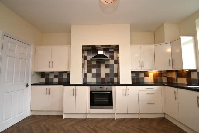 3 bed Terraced for sale Image 5
