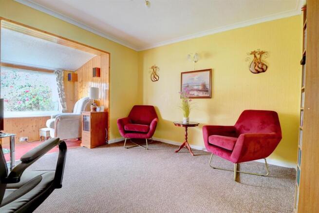 living area .1.jpg